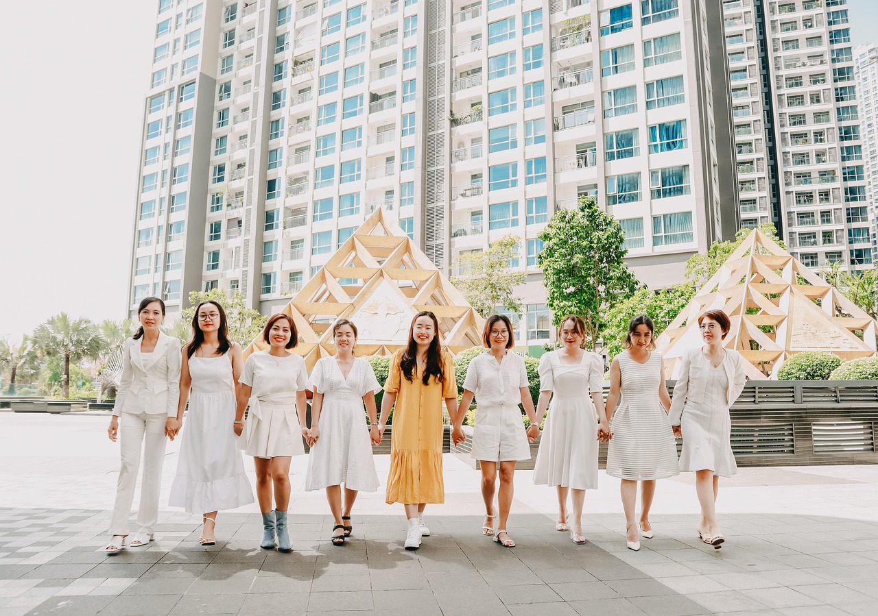 魔方云实名账号：浙江注册香港公司代理费用