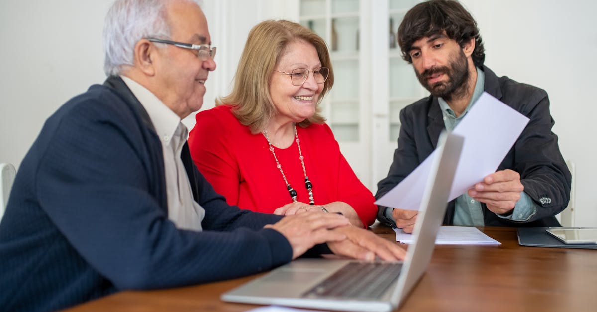买微信小号:实名认证对物流快递的安全保障
