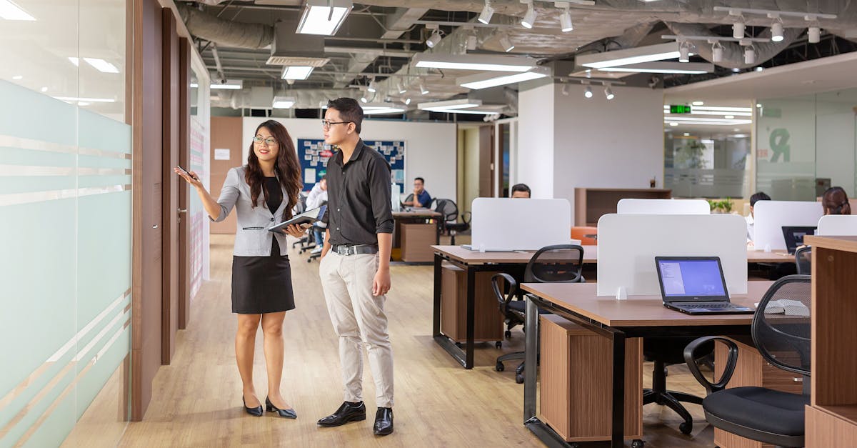 如何通过技术管控或重大制度性改革来强化反技术支持攻击的机制?