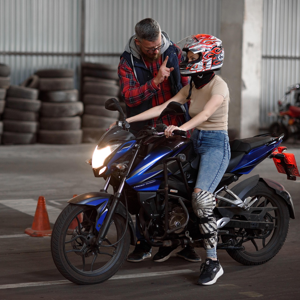 匿名号码卡批发:移动流量卡 VS 联通流量卡:哪一个更值得购买?